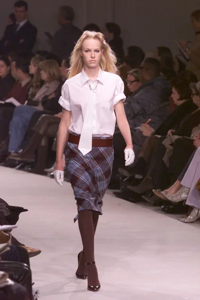 Look 30
